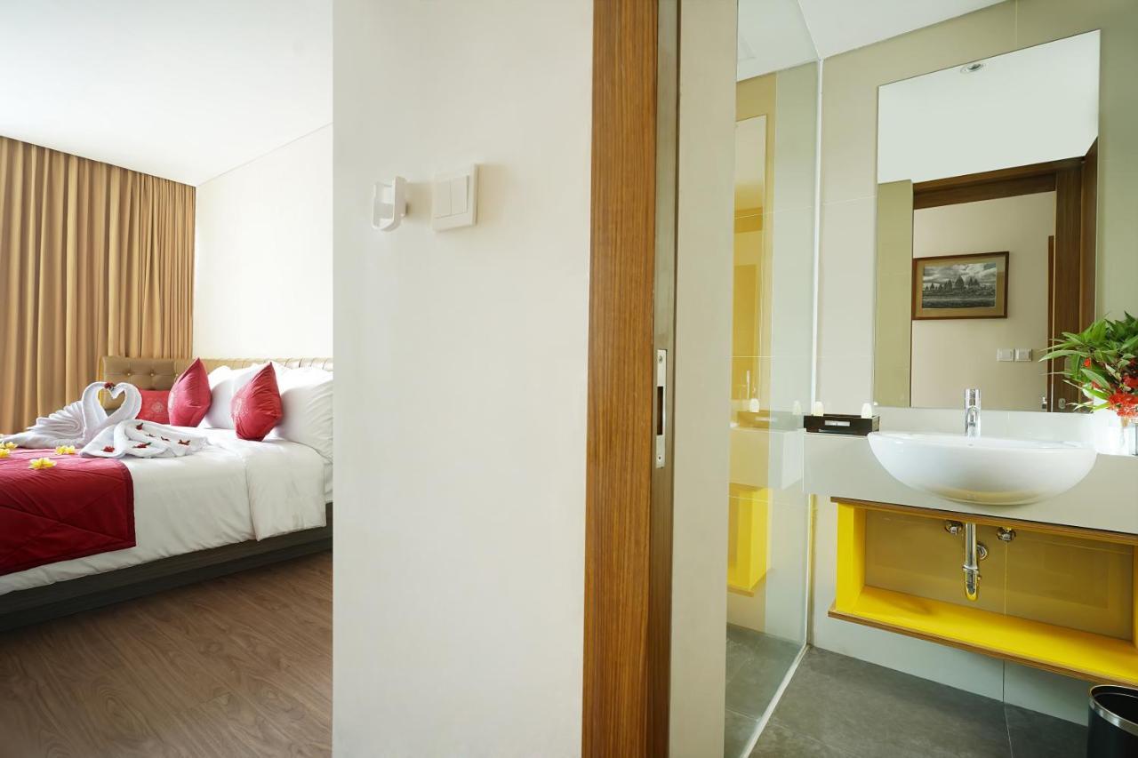 Готель Ramada By Wyndham Yogyakarta Селеман Екстер'єр фото