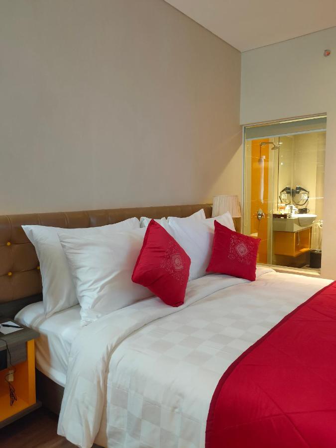 Готель Ramada By Wyndham Yogyakarta Селеман Екстер'єр фото