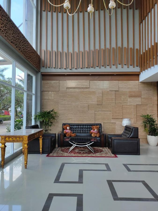 Готель Ramada By Wyndham Yogyakarta Селеман Екстер'єр фото