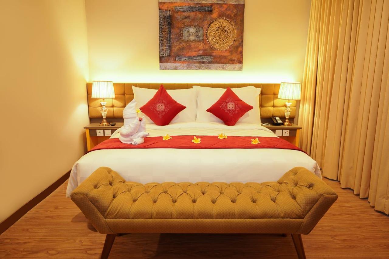 Готель Ramada By Wyndham Yogyakarta Селеман Екстер'єр фото